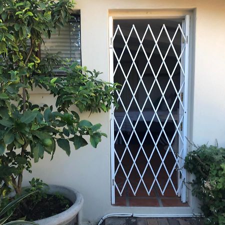 Just A Bed Daire Stellenbosch Dış mekan fotoğraf